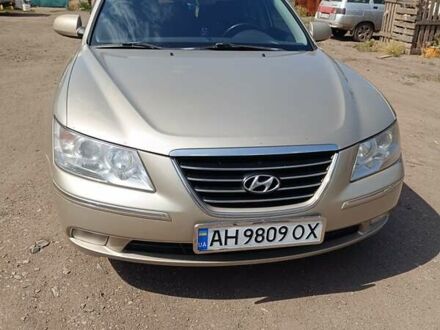 Бежевий Хендай Соната, об'ємом двигуна 2 л та пробігом 221 тис. км за 5900 $, фото 1 на Automoto.ua