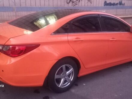 Хендай Соната 2015 у Києві на Automoto.ua Бежевий Хендай Соната, об'ємом двигуна 2 л та пробігом 240 тис. км за 7500 $, фото 1 на Automoto.ua