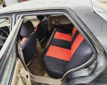 Чорний Хендай Соната, об'ємом двигуна 2 л та пробігом 350 тис. км за 500 $, фото 7 на Automoto.ua