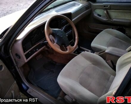 Черный Хендай Соната, объемом двигателя 2 л и пробегом 150 тыс. км за 650 $, фото 2 на Automoto.ua