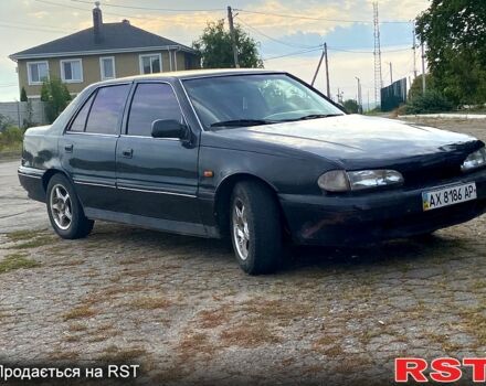 Черный Хендай Соната, объемом двигателя 2 л и пробегом 200 тыс. км за 950 $, фото 2 на Automoto.ua