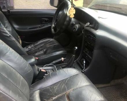 Чорний Хендай Соната, об'ємом двигуна 2 л та пробігом 400 тис. км за 2000 $, фото 2 на Automoto.ua