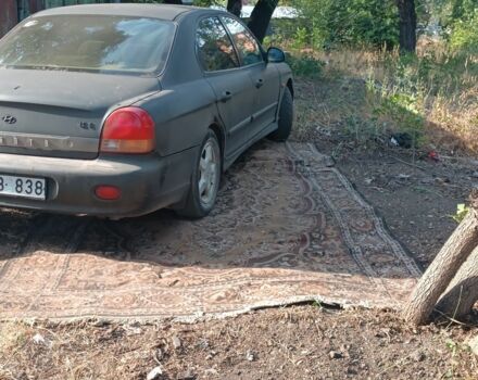 Хендай Соната 2000 у Кривому Розі на Automoto.ua Чорний Хендай Соната, об'ємом двигуна 2.5 л та пробігом 250 тис. км за 1600 $, фото 6 на Automoto.ua