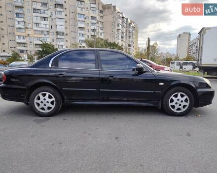 Черный Хендай Соната, объемом двигателя 2 л и пробегом 307 тыс. км за 2850 $, фото 10 на Automoto.ua