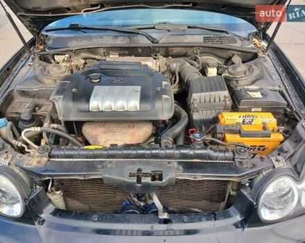 Черный Хендай Соната, объемом двигателя 2 л и пробегом 345 тыс. км за 2900 $, фото 15 на Automoto.ua