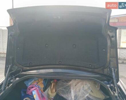 Черный Хендай Соната, объемом двигателя 2 л и пробегом 345 тыс. км за 2900 $, фото 28 на Automoto.ua