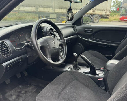 Черный Хендай Соната, объемом двигателя 2 л и пробегом 287 тыс. км за 2200 $, фото 9 на Automoto.ua