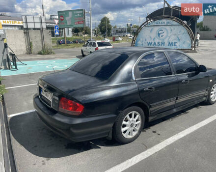 Чорний Хендай Соната, об'ємом двигуна 2 л та пробігом 340 тис. км за 3400 $, фото 5 на Automoto.ua
