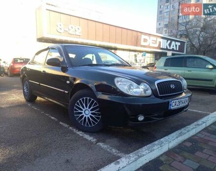 Черный Хендай Соната, объемом двигателя 2 л и пробегом 381 тыс. км за 3400 $, фото 5 на Automoto.ua