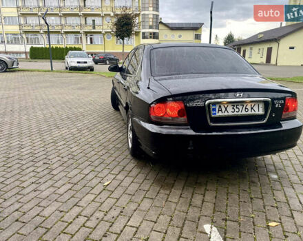 Чорний Хендай Соната, об'ємом двигуна 2 л та пробігом 300 тис. км за 3199 $, фото 11 на Automoto.ua