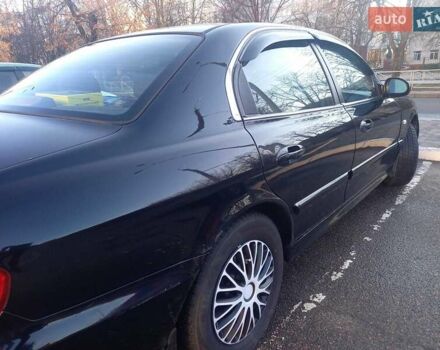 Черный Хендай Соната, объемом двигателя 2 л и пробегом 381 тыс. км за 3400 $, фото 8 на Automoto.ua