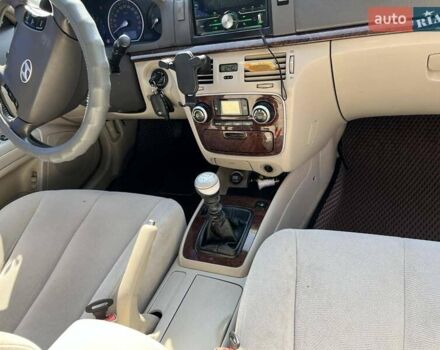 Чорний Хендай Соната, об'ємом двигуна 2.36 л та пробігом 242 тис. км за 5300 $, фото 6 на Automoto.ua