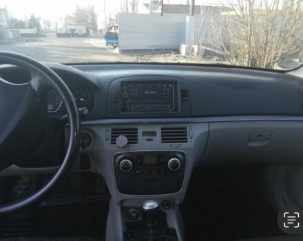 Черный Хендай Соната, объемом двигателя 2.4 л и пробегом 220 тыс. км за 4999 $, фото 2 на Automoto.ua