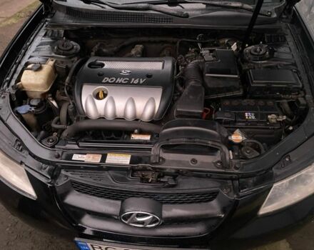 Чорний Хендай Соната, об'ємом двигуна 2.4 л та пробігом 260 тис. км за 4400 $, фото 7 на Automoto.ua