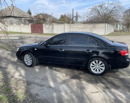 Черный Хендай Соната, объемом двигателя 2.4 л и пробегом 220 тыс. км за 4999 $, фото 1 на Automoto.ua