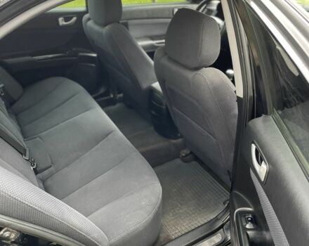 Чорний Хендай Соната, об'ємом двигуна 2 л та пробігом 280 тис. км за 5200 $, фото 10 на Automoto.ua