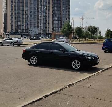 Хендай Соната 2006 у Ужгороді на Automoto.ua Чорний Хендай Соната, об'ємом двигуна 2.4 л та пробігом 290 тис. км за 7400 $, фото 7 на Automoto.ua