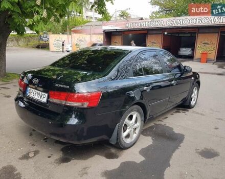 Хендай Соната 2006 у Ужгороді на Automoto.ua Чорний Хендай Соната, об'ємом двигуна 2.4 л та пробігом 290 тис. км за 7400 $, фото 24 на Automoto.ua