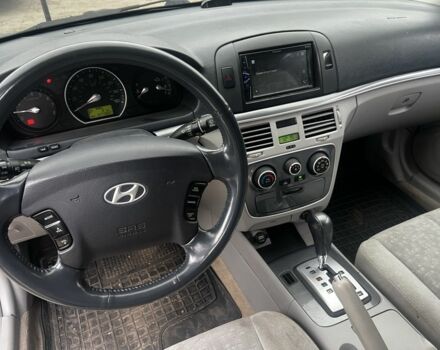 Чорний Хендай Соната, об'ємом двигуна 3.3 л та пробігом 157 тис. км за 4999 $, фото 5 на Automoto.ua