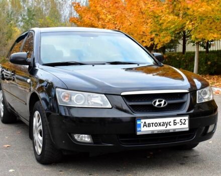 Черный Хендай Соната, объемом двигателя 2 л и пробегом 212 тыс. км за 4800 $, фото 3 на Automoto.ua