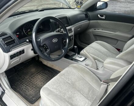 Чорний Хендай Соната, об'ємом двигуна 3.3 л та пробігом 157 тис. км за 4999 $, фото 4 на Automoto.ua