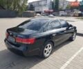 Хендай Соната 2006 у Ужгороді на Automoto.ua Чорний Хендай Соната, об'ємом двигуна 2.4 л та пробігом 290 тис. км за 7400 $, фото 1 на Automoto.ua