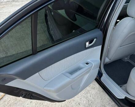 Чорний Хендай Соната, об'ємом двигуна 2.4 л та пробігом 217 тис. км за 5400 $, фото 16 на Automoto.ua