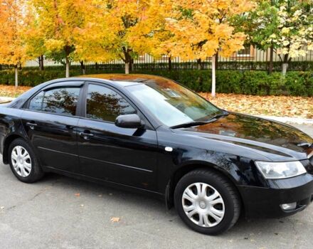 Черный Хендай Соната, объемом двигателя 2 л и пробегом 212 тыс. км за 4800 $, фото 6 на Automoto.ua