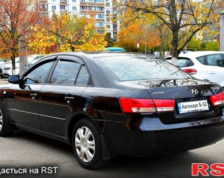 Хендай Соната 2006 у Києві на Automoto.ua Чорний Хендай Соната, об'ємом двигуна 2 л та пробігом 212 тис. км за 4800 $, фото 4 на Automoto.ua
