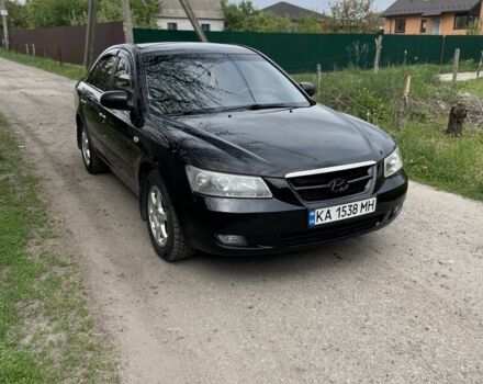 Чорний Хендай Соната, об'ємом двигуна 2 л та пробігом 280 тис. км за 5200 $, фото 2 на Automoto.ua