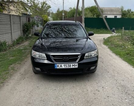 Чорний Хендай Соната, об'ємом двигуна 2 л та пробігом 280 тис. км за 5200 $, фото 1 на Automoto.ua