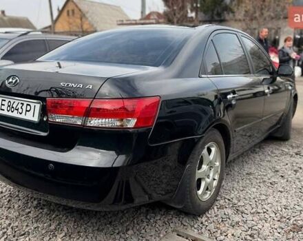 Черный Хендай Соната, объемом двигателя 2.36 л и пробегом 273 тыс. км за 6500 $, фото 2 на Automoto.ua