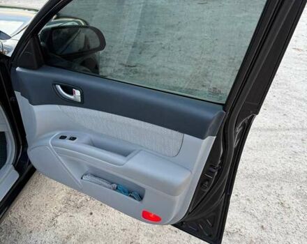 Чорний Хендай Соната, об'ємом двигуна 2.4 л та пробігом 217 тис. км за 5400 $, фото 11 на Automoto.ua