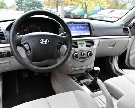 Черный Хендай Соната, объемом двигателя 2 л и пробегом 212 тыс. км за 4800 $, фото 11 на Automoto.ua