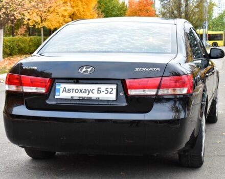 Черный Хендай Соната, объемом двигателя 2 л и пробегом 212 тыс. км за 4800 $, фото 8 на Automoto.ua