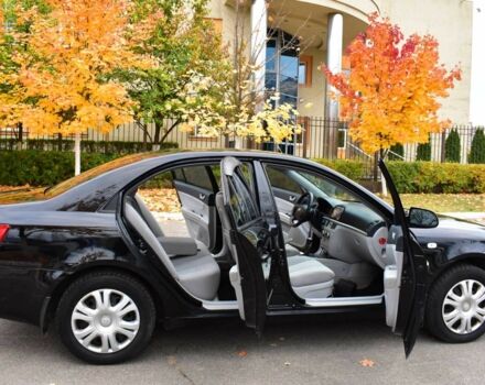 Черный Хендай Соната, объемом двигателя 2 л и пробегом 212 тыс. км за 4800 $, фото 18 на Automoto.ua