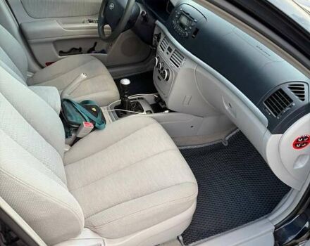 Чорний Хендай Соната, об'ємом двигуна 2.4 л та пробігом 217 тис. км за 5400 $, фото 12 на Automoto.ua