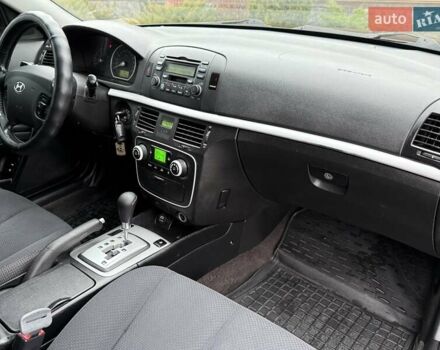 Черный Хендай Соната, объемом двигателя 2 л и пробегом 217 тыс. км за 6200 $, фото 48 на Automoto.ua