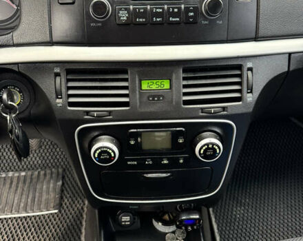 Чорний Хендай Соната, об'ємом двигуна 2 л та пробігом 266 тис. км за 6500 $, фото 16 на Automoto.ua