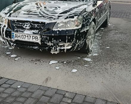 Черный Хендай Соната, объемом двигателя 2 л и пробегом 293 тыс. км за 6200 $, фото 2 на Automoto.ua