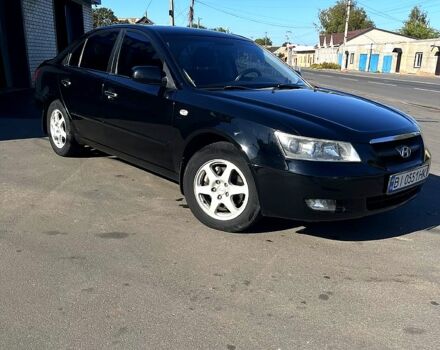 Черный Хендай Соната, объемом двигателя 2 л и пробегом 265 тыс. км за 5700 $, фото 2 на Automoto.ua