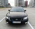 Черный Хендай Соната, объемом двигателя 2 л и пробегом 242 тыс. км за 5750 $, фото 4 на Automoto.ua