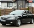 Черный Хендай Соната, объемом двигателя 2 л и пробегом 217 тыс. км за 6200 $, фото 6 на Automoto.ua
