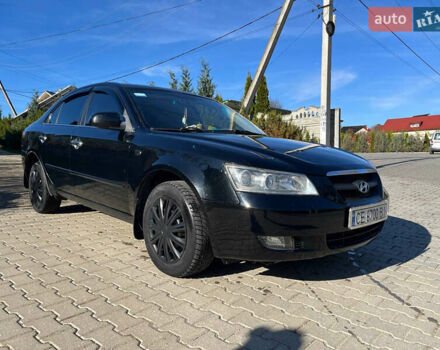 Черный Хендай Соната, объемом двигателя 2.36 л и пробегом 272 тыс. км за 5300 $, фото 2 на Automoto.ua