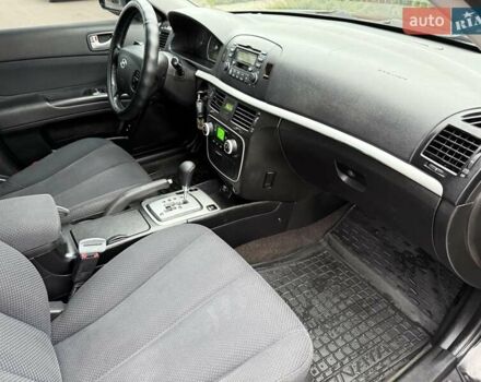 Черный Хендай Соната, объемом двигателя 2 л и пробегом 217 тыс. км за 6200 $, фото 46 на Automoto.ua