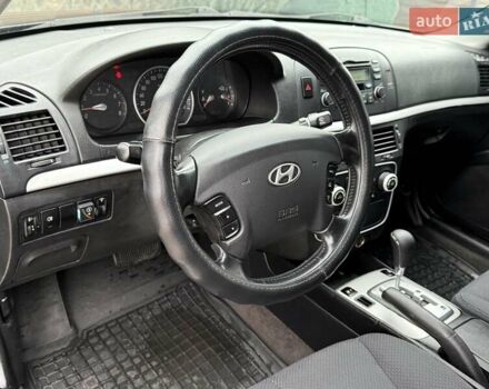Черный Хендай Соната, объемом двигателя 2 л и пробегом 217 тыс. км за 6200 $, фото 39 на Automoto.ua