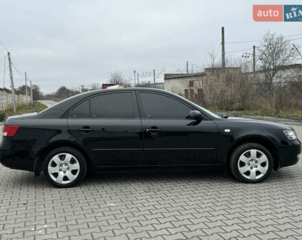Черный Хендай Соната, объемом двигателя 2 л и пробегом 239 тыс. км за 5200 $, фото 12 на Automoto.ua