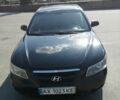 Черный Хендай Соната, объемом двигателя 2 л и пробегом 313 тыс. км за 5759 $, фото 1 на Automoto.ua
