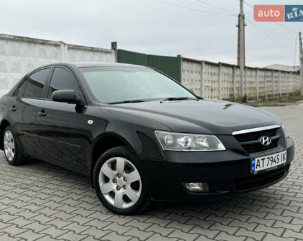 Черный Хендай Соната, объемом двигателя 2 л и пробегом 239 тыс. км за 5200 $, фото 13 на Automoto.ua