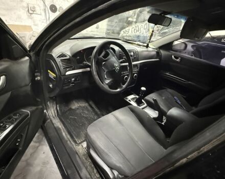 Чорний Хендай Соната, об'ємом двигуна 2 л та пробігом 240 тис. км за 1999 $, фото 5 на Automoto.ua